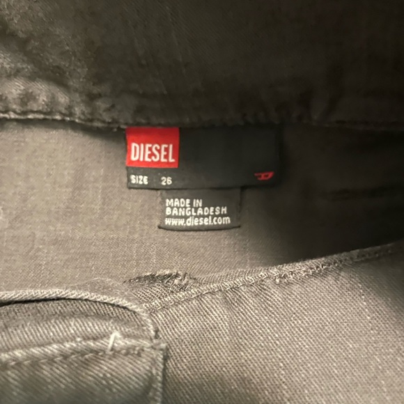 Gorgeous Diesel streetwear style skirt with side slits - Picture 4 of 9